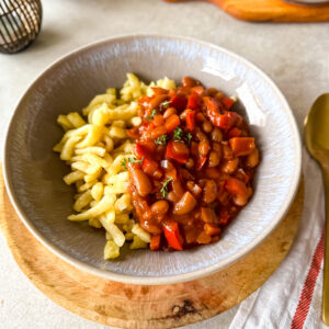 Veganes Gulasch mit Bohnen